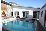 Le Blue Guesthouse - Image 2