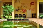 Feung Nakorn Balcony Rooms and Cafe - Image 3
