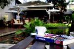 Feung Nakorn Balcony Rooms and Cafe - Image 4