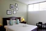 Feung Nakorn Balcony Rooms and Cafe - Image 9
