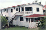 Tropical Breeze Guesthouse/Apartments