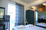 Manos Studios Hotel - Image 4
