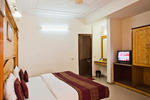 Hotel Yuvraj - Image 2