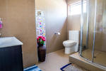Adventure Queenstown Hostel - Image 9