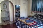 Shoestrings Airport Lodge - Image 5