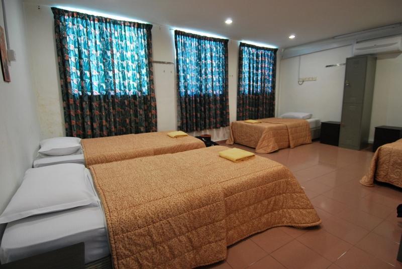 Roof Top Guest House and Hostel Melaka  3