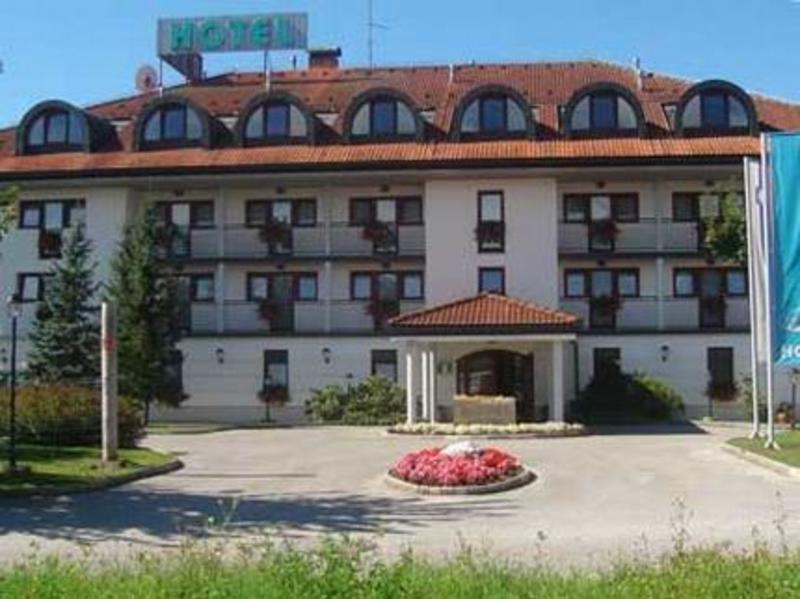 Hotel Kanu - Smlednik  0