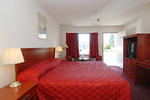 Niagara Lodge & Suites - Image 4