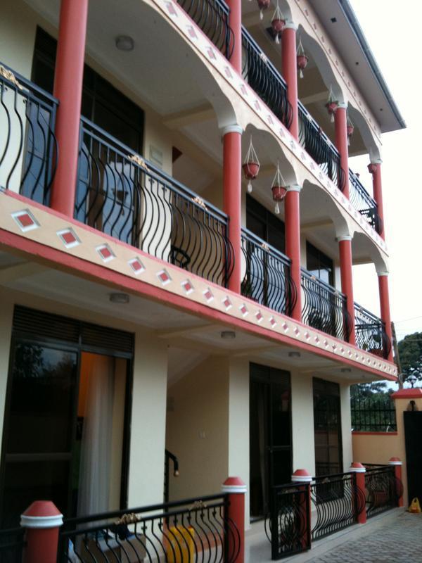 Etana Motel  0