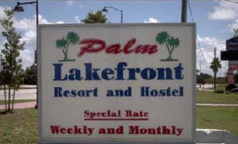 Palm Lakefront Resort & Hostel  0
