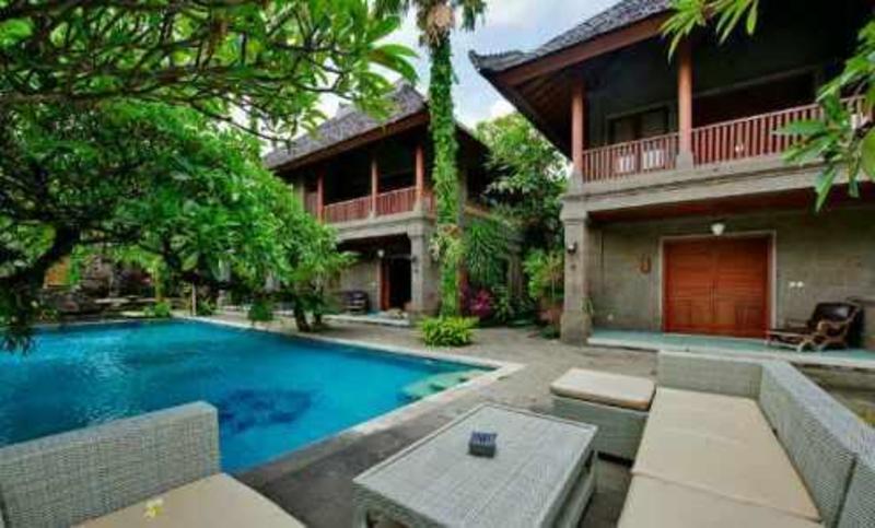 Taman Suci Suite and Villas  0