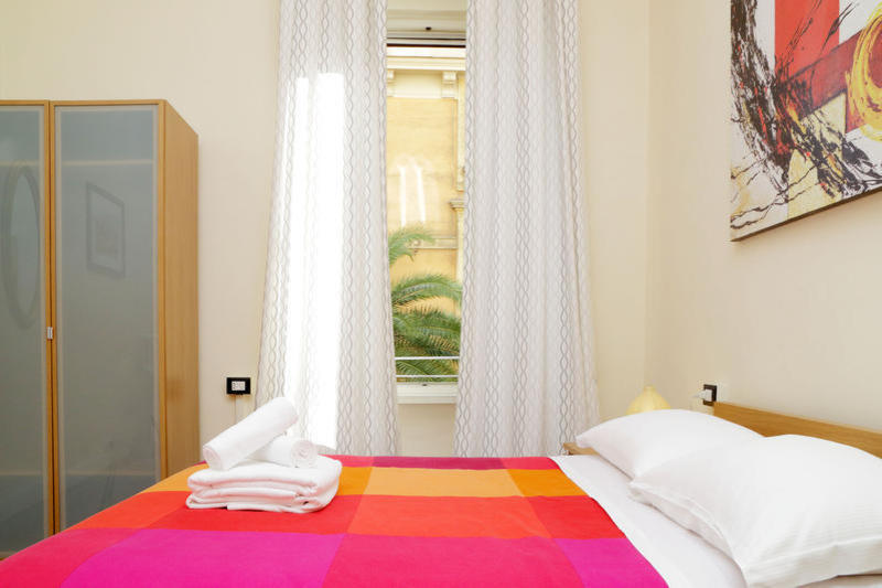 Coliseum Rooms