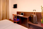 Hotel Madrid Torrejon Plaza - Image 4