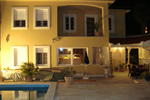 Mike Guesthouse - Image 8