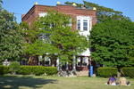 Red Lounge Hostel Niagara Falls - Image 1