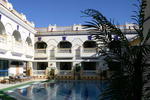 La Reine Hotel - Image 2