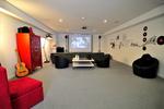 Gallery Hostel Porto - Image 3