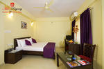 Mel's Regency Hotel - Image 2