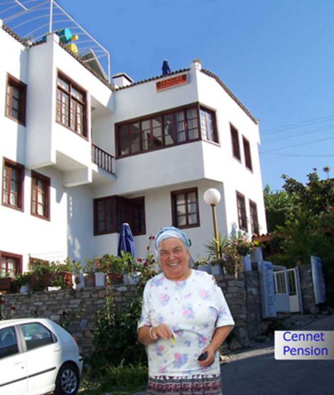 Kusadasi Cennet Pension  0