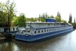 Botel Racek