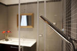Langer House B&B City Center Train Station Fiera - Image 9