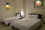 Jade Hotel - Image 2