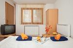 Apartments and Hostel Rooms Castanea - Image 3