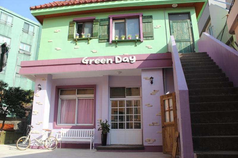 Greenday Guest House  0