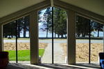 LakeFront Backpackers Lodge - Image 2