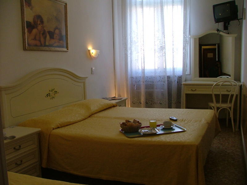 Hotel Airone