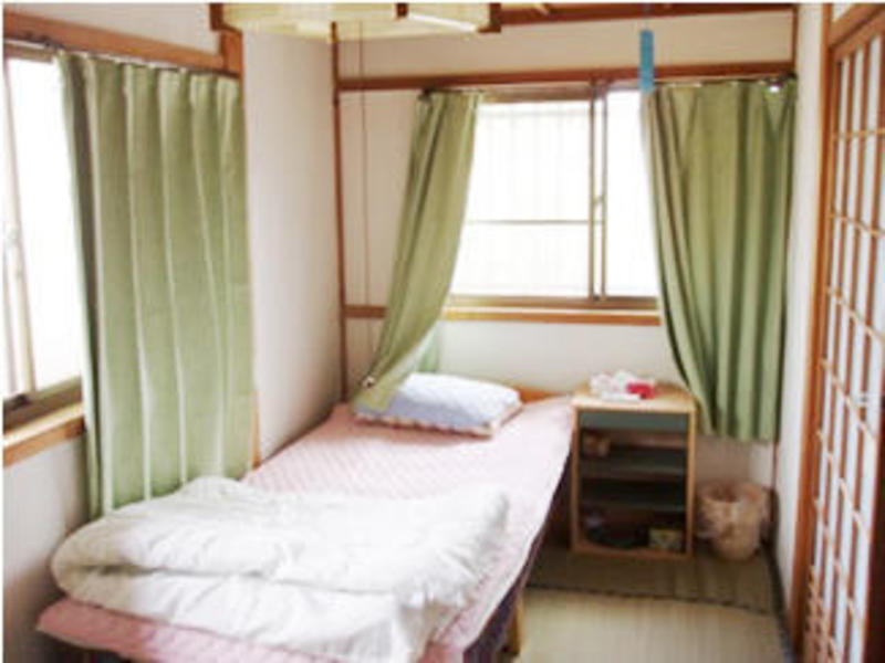 Takama Guest House  3