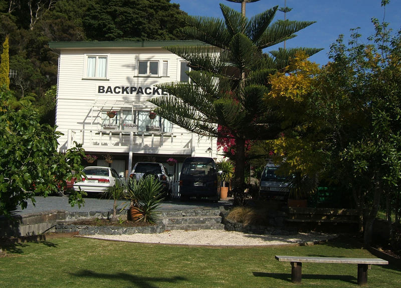 The Mousetrap Backpackers  0
