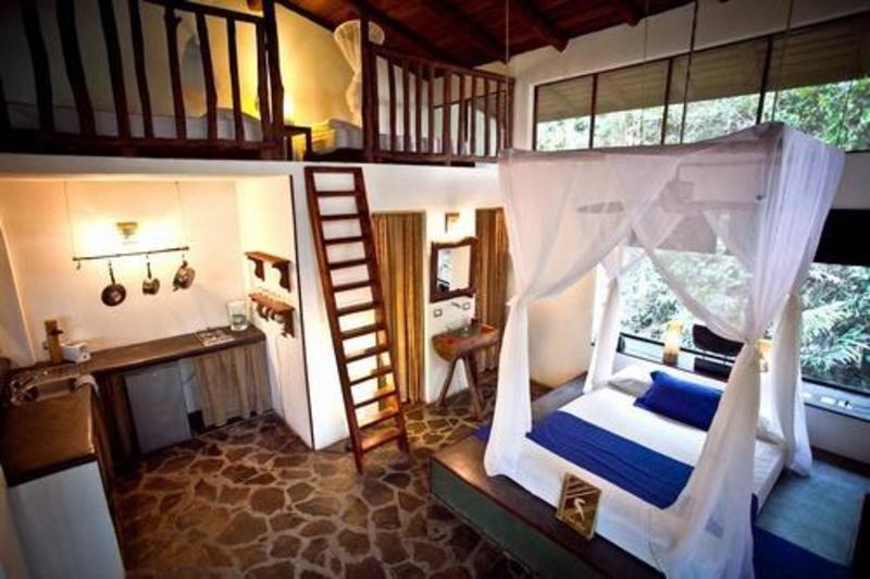 Canaima Chill House  0