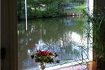 Houseboat Harmony