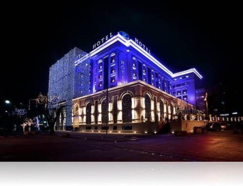 Swiss Diamond Hotel - Prishtina  0