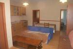 Peter & Zana Apartment - Image 5
