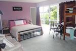 Purple-der House Accommodation