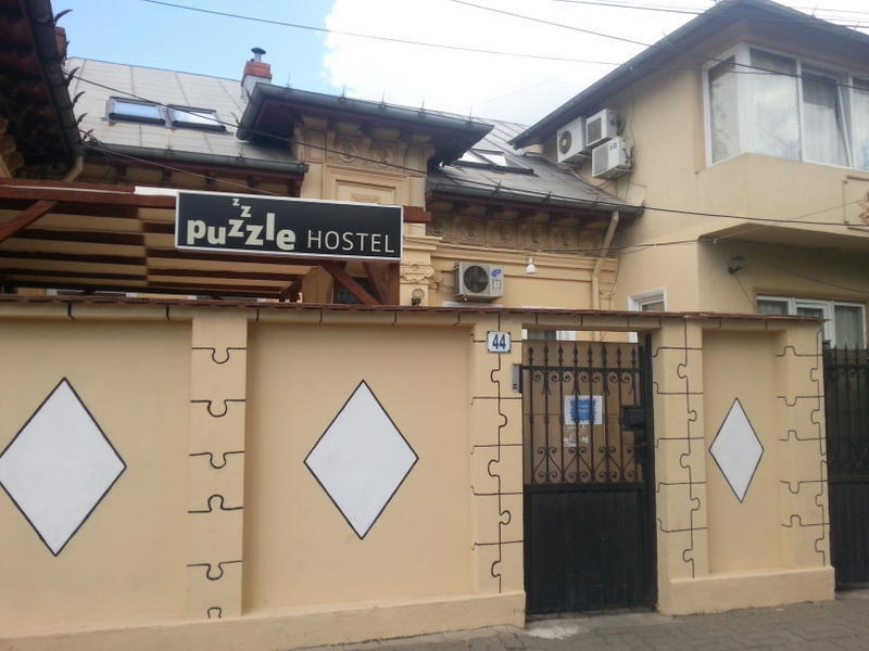 Puzzle Hostel  2
