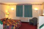 O'Hare Inn and Suites - Image 5