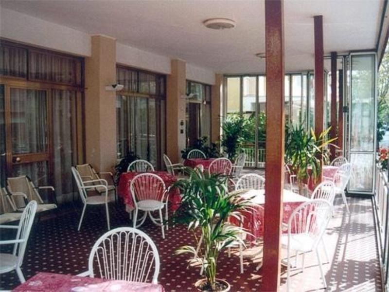 Hotel St. Moritz  1