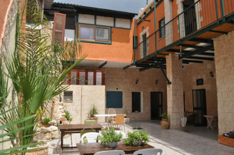 Yafo 82 Guesthouse  0