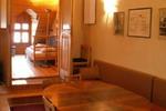 Hostel above club Madrid - Image 6