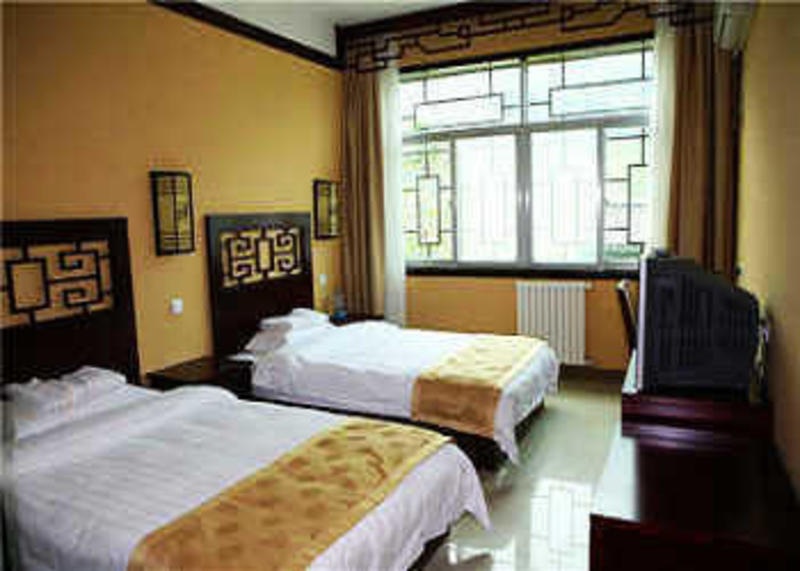 Kungfu Hostel  1