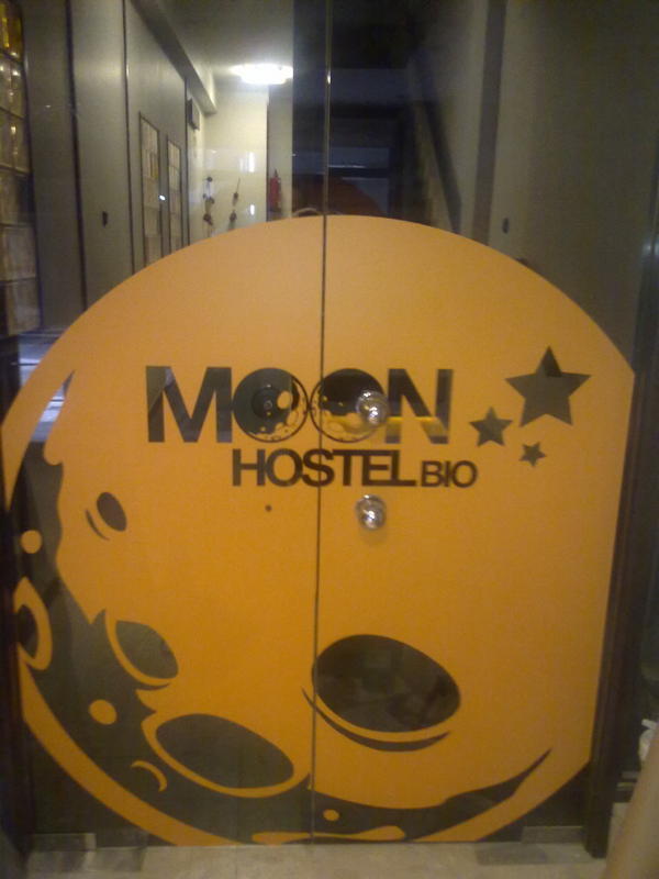 Moon Hostel Bio  3