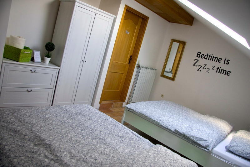 Golobcek Bed&Pizza Hostel  0