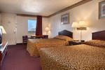 Super 8 Downtown/Graceland Hotel - Image 4