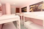 Tr3ats Guesthouse - Image 6