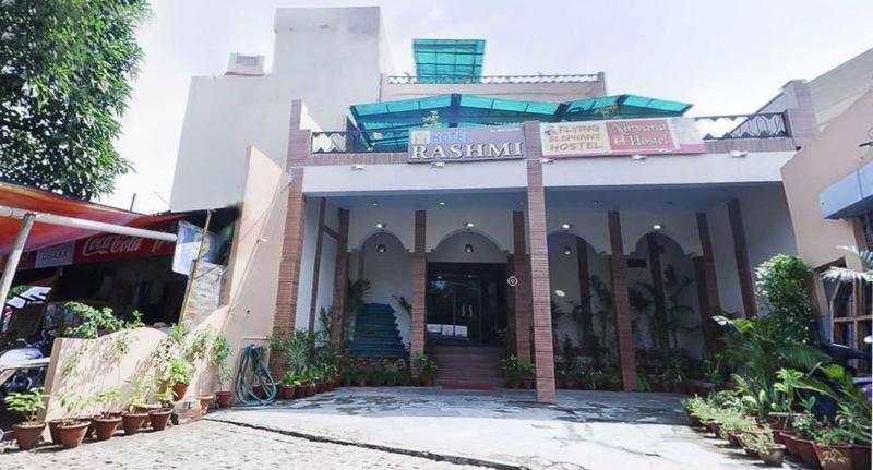 Hotel Rashmi  3