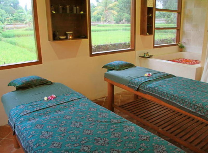 Anini Raka Resort and Spa  0