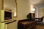 Americas Best Value Inn-Airport - Image 6